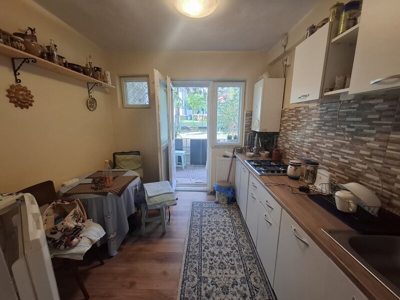 Fieni (Dambovita) Vand apartament renovat cu doua (2) camere