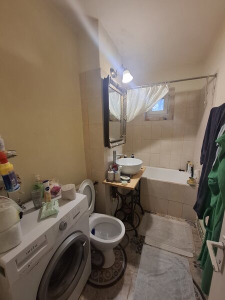 Fieni (Dambovita) Vand apartament renovat cu doua (2) camere